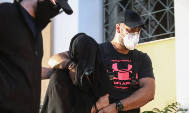 Επίθεση με βιτριόλι: Τα ψέματα και η ανυπομονησία της κατηγορουμένης για ταξί τη μέρα της επίθεσης