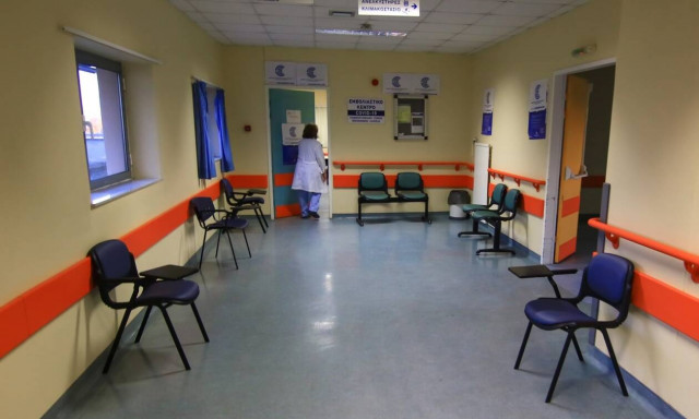 Λάρισα: Ζευγάρι πέθανε με διαφορά ωρών από κορονοϊό – Διασωληνωμένος ο γιος