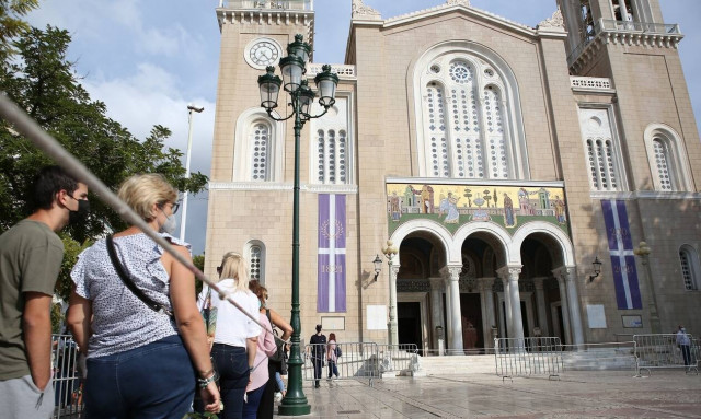 Για τρίτη ημέρα σε λαϊκό προσκύνημα η σορός του Μίκη Θεοδωράκη