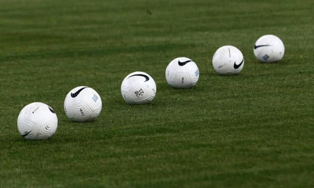 Σέντρα στη Super League, μεγάλα ματς σε Premier League και Serie A