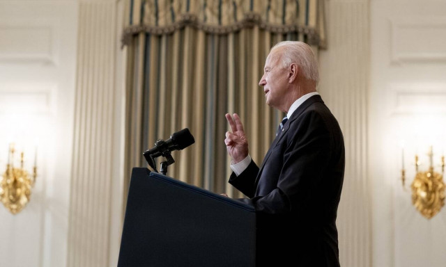 «Εμφύλιος» για τους εμβολιασμούς στις ΗΠΑ: Έντονες αντιδράσεις μετά τις εξαγγελίες Μπάιντεν