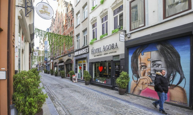 Βέλγιο: «Όχι» στον υποχρεωτικό εμβολιασμό απο τον πρωθυπουργό της χώρας