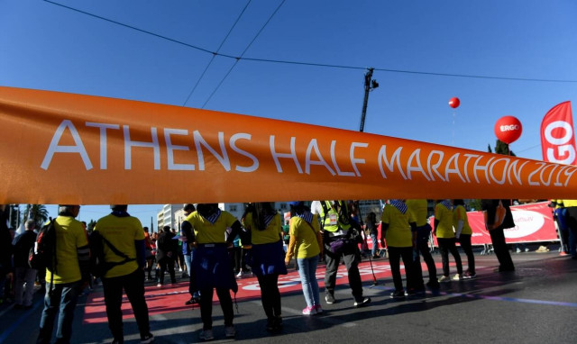 Ημιμαραθώνιος Αθήνας: Αφιερωμένος στη μνήμη του Μίκη Θεοδωράκη – Ποιοι δρόμοι θα είναι κλειστοί