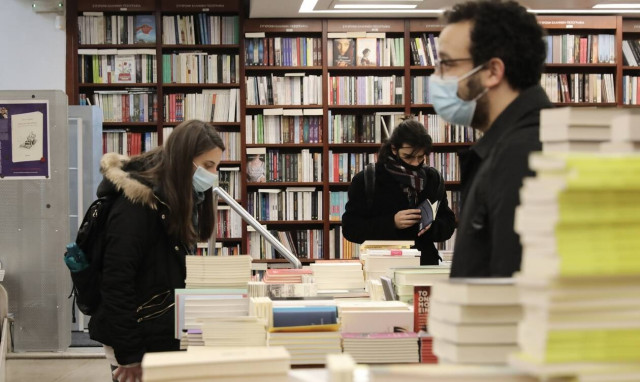 ΟΑΕΔ: Μέχρι σήμερα (12/9) οι αιτήσεις αγοράς βιβλίων