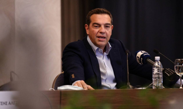 Στο «κάδρο» ο «αποτυχημένος» και «φθαρμένος» Μητσοτάκης – Για τη ΔΕΘ προετοιμάζεται ο Τσίπρας