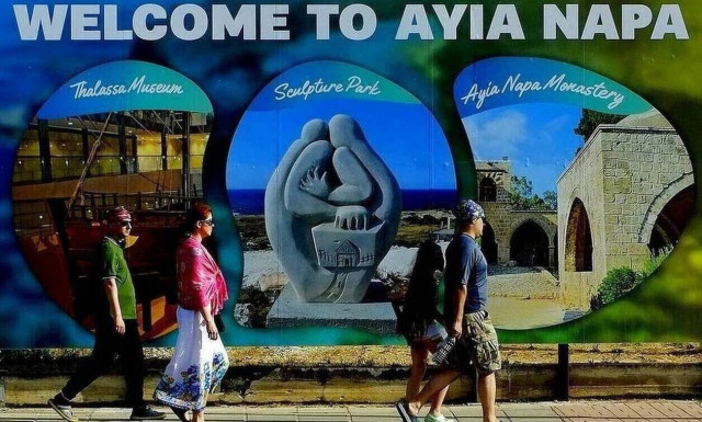 Κορονοϊός στην Κύπρο: 100 νέα κρούσματα ανακοινώθηκαν την Κυριακή (12/9)