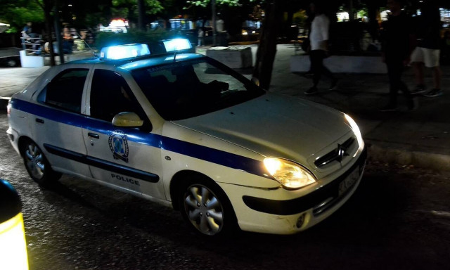 Πυροβολισμοί στο Γκάζι: Φωτογραφία - ντοκουμέντο από τη σφαίρα που καρφώθηκε στο πόδι Δανού τουρίστα