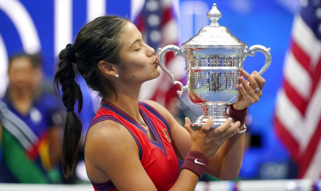 US Open: Η Βασίλισσα Ελισάβετ «υποκλίθηκε» στην Έμμα Ραντουκάνου