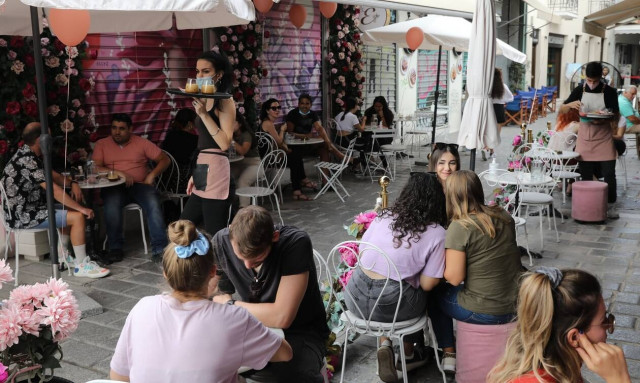 ΚΥΑ ανήλικοι ανεμβολίαστοι εστίαση