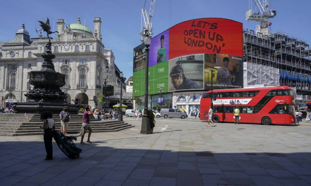 Bρετανία: «Όχι» στα διαβατήρια εμβολιασμού για την είσοδο σε πολυσύχναστους χώρους