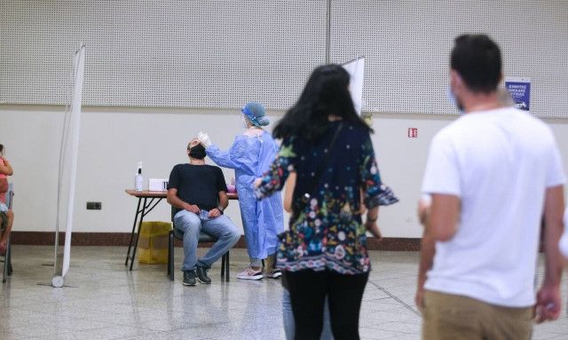 «Καμπανάκι» Καπραβέλου στο Newsbomb.gr: Περιμένουμε μεγάλη αύξηση σε κρούσματα, νοσηλείες, θανάτους