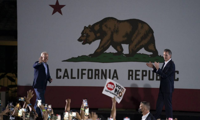 ΗΠΑ: Στην Καλιφόρνια ο Μπάιντεν για να στηρίξει τον κυβερνήτη απέναντι σε «κλώνο» του Τραμπ