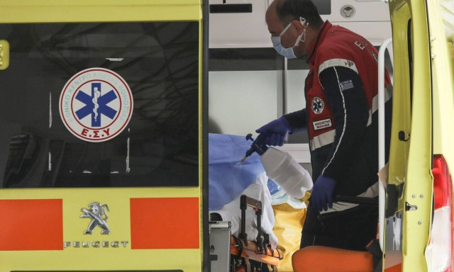 Πύργος: Μαθητής λιποθύμησε και χτύπησε στο κεφάλι - Στο νοσοκομείο και ο αδερφός του