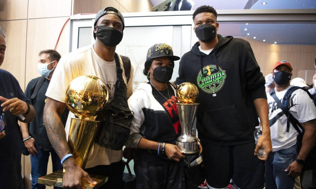 Γιάννης Αντετοκούνμπο: Η όμορφη φωτογραφία με τα παιδιά του - «Αγαπώ τα αγόρια μου» (photo)