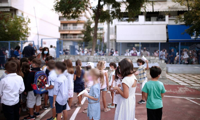 Υπουργείο Παιδείας: Αυτές είναι οι 11 αλλαγές στα σχολεία για το 2021