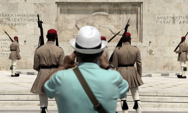 Moody’s Analytics: Αναπτυξιακό άλμα της τάξης του 8,2% προβλέπεται για την Ελλάδα το 2021