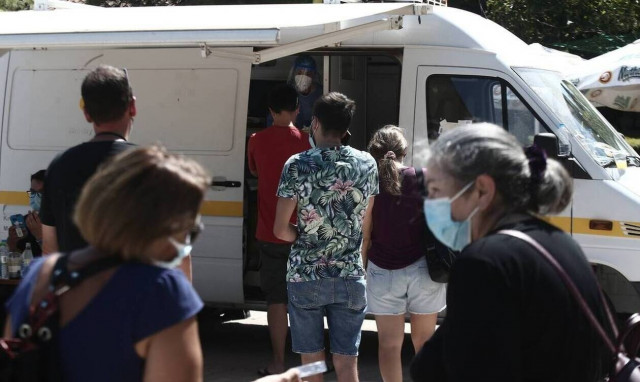 Βατόπουλος στο Newsbomb.gr: Ποιοι θα έχουν προτεραιότητα στην 3η δόση - Τι μας έμαθε το Ισραήλ