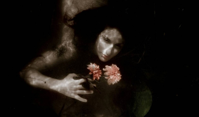 Silence: Εντυπωσιακές φωτογραφίες από τον σιωπηλό βυθό της Ρενέ Ρεβάχ