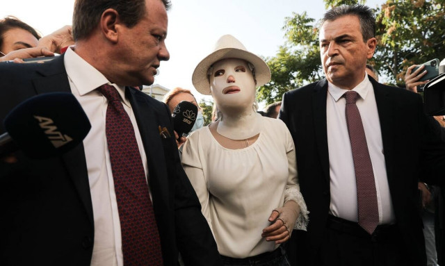 Ιωάννα Παλιοσπύρου: Τι της ζήτησε ο δικηγόρος της γυναίκας που της πέταξε το βιτριόλι