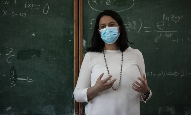 Μεγάλη η εμβολιαστική κάλυψη στα Πανεπιστήμια - Εύσημα από την Νίκη Κεραμέως