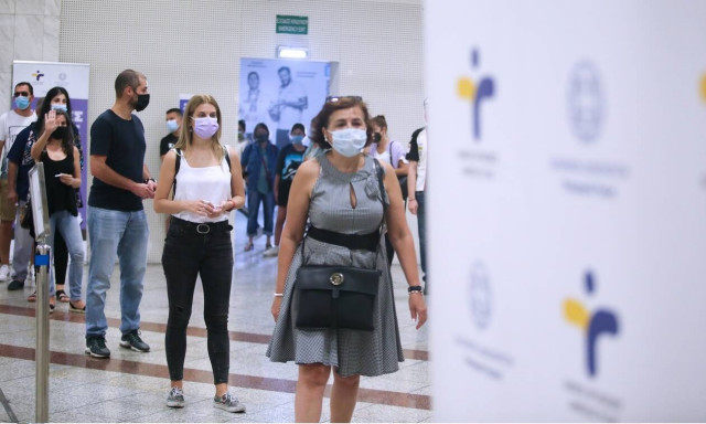 Κρούσματα σήμερα: 2.422 νέα ανακοίνωσε ο ΕΟΔΥ - 37 νεκροί σε 24 ώρες, στους 364 οι διασωληνωμένοι