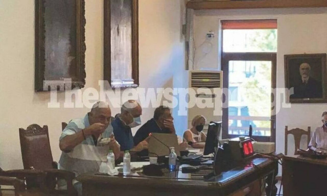 Βόλος: Μοίρασε... κόλλυβα στην αντιπολίτευση ο Αχιλλέας Μπέος