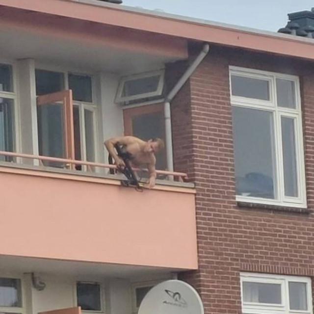 Oλλανδία: Τοξοβόλος σημάδευε περαστικούς από το μπαλκόνι του σπιτιού του - Δύο νεκροί και τραυματίες