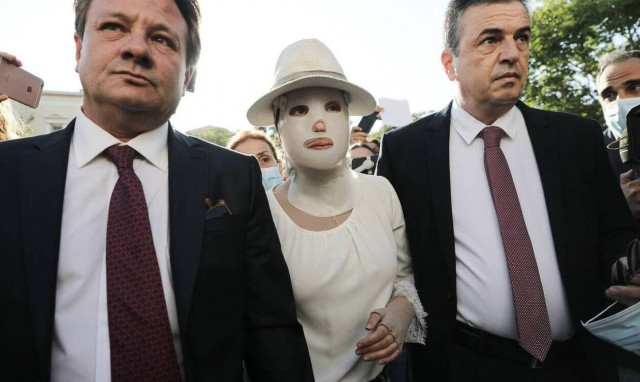 Επίθεση με βιτριόλι: Συγκλονιστική μαρτυρία! «Καίγομαι, καίγομαι» φώναζε η Ιωάννα