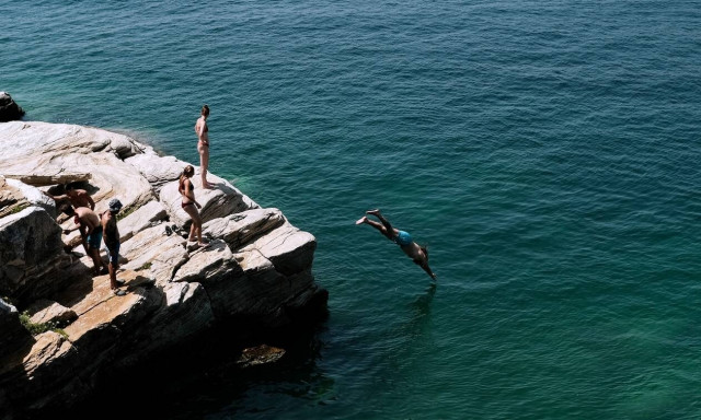 Καιρός: 37άρια και αφρικανική σκόνη την Κυριακή (19/9) - Πού θα βρέξει