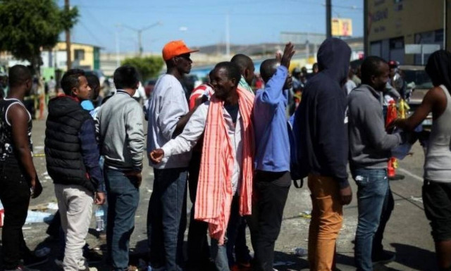 ΗΠΑ: Πάνω από 10.000 μετανάστες κατασκηνώνουν στα νότια σύνορα