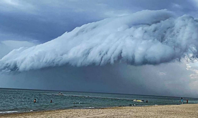Χαλκιδική: Το σύννεφο που... έκοψε την ανάσα - Πώς προκλήθηκε το εντυπωσιακό φαινόμενο
