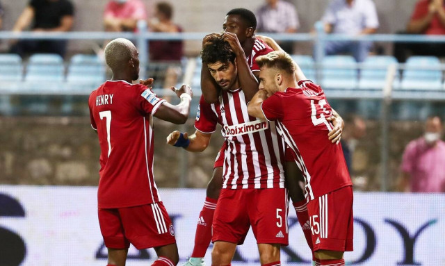 Super League: Αγχωτικές νίκες για Ολυμπιακό και ΠΑΟΚ, «αυτοκτόνησε» η ΑΕΚ – Όλα τα highlights (vids)