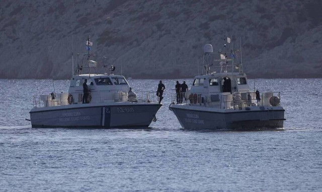 Θρίλερ στο Παλαιό Φάληρο: Εντοπίστηκε σορός γυναίκας στη θάλασσα - Έφερε τομή στην κοιλιακή χώρα