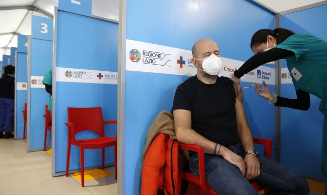 Ιταλία: Ξεκίνησε σημερα η χορήγηση τρίτης δόσης εμβολίου σε ευπαθείς ομάδες