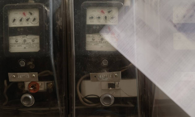 Σκρέκας: Η επιδότηση στο ηλεκτρικό ρεύμα αφορά όλους τους παρόχους – Τον Οκτώβριο το νέο Εξοικονομώ