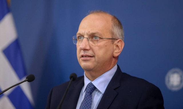 Οικονόμου στο Newsbomb: Αυτούς στηρίζουμε με τις αλλαγές στις γονικές παροχές-Ανενημέρωτος ο ΣΥΡΙΖΑ