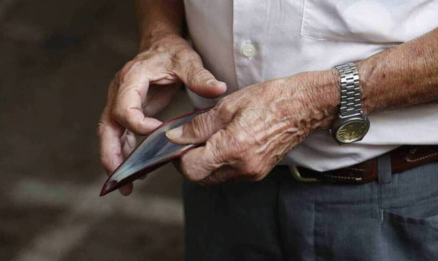 Αναλυτικός οδηγός για συντάξεις: Ποιοι ασφαλισμένοι βγαίνουν φέτος