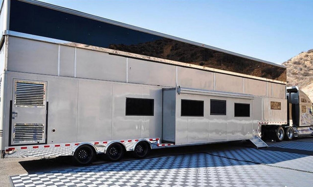 Σε ποιον ανήκει αυτό το υπερ-πολυτελές τροχόσπιτο;