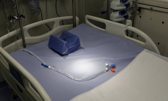 Τζανάκης στο Newsbomb.gr: Μέχρι τέλος του μήνα θα έχουμε «αιχμή των θανάτων» - Πού οφείλεται