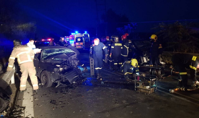 Τραγωδία στον Άγιο Στέφανο: Σύγκρουση τριών οχημάτων - Ένας νεκρός