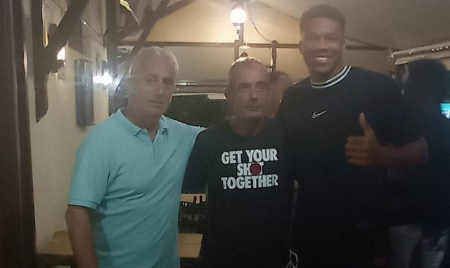 Γιάννης Αντετοκούνμπο: Πήγε σε ταβέρνα στο Βύρωνα και έγινε... χαμός!