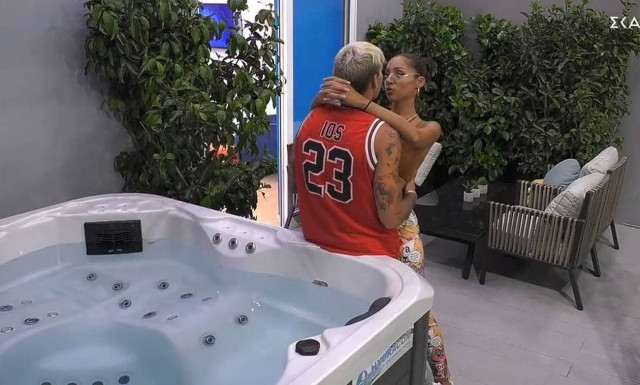 Big Brother: «Καυτές» στιγμές στο δωμάτιο του αρχηγού (videos)