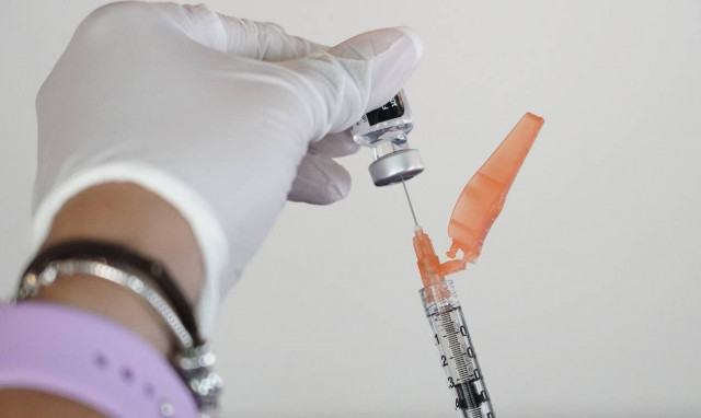 HΠΑ: Δωρίζουν 500 εκατομμύρια δόσεις του εμβολίου των Pfizer/BioNTech