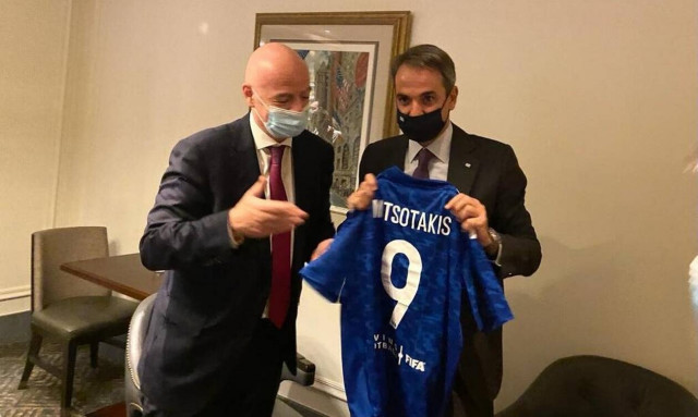 Συνάντηση Μητσοτάκη - Ινφαντίνο στη Νέα Υόρκη: Συζήτησαν για το ελληνικό ποδόσφαιρο