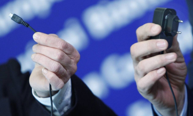 ΕΕ: Έρχεται «πράσινη νομοθεσία» για κοινό φορτιστή με θύρα USB-C σε όλες τις ηλεκτρονικές συσκευές