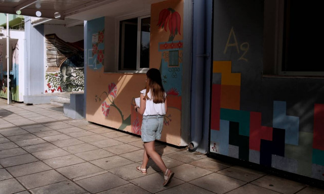 Κυβέρνηση για σχολεία: Πεποίθησή μας ότι τα σχολεία θα μείνουν ανοιχτά με το σχέδιο που έχουμε