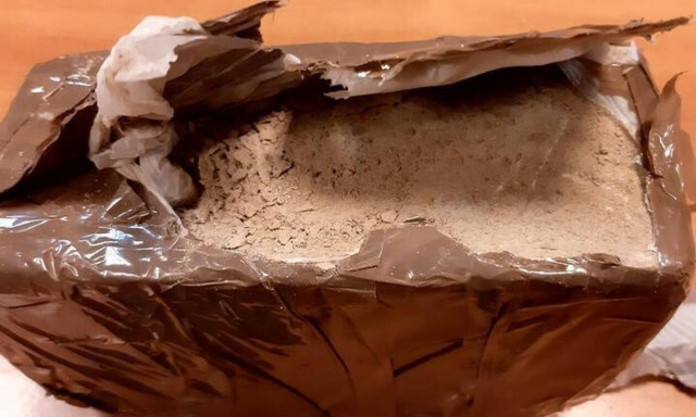 Ηράκλειο: Είχε κρυμμένη στην παραλία πάνω από ένα κιλό ηρωίνη