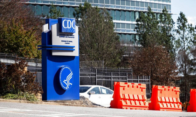 ΗΠΑ: Εγκρίθηκε από το CDC η χορήγηση 3ης δόσης του εμβολίου σε πολίτες άνω των 65 ετών