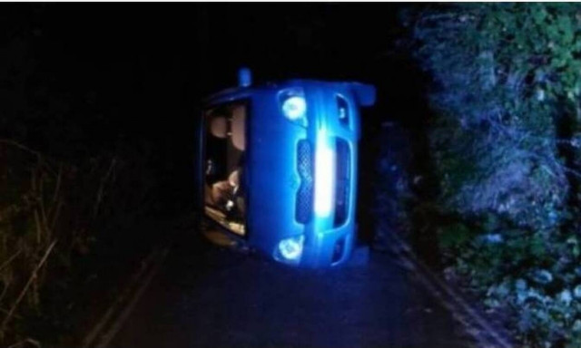 Αναποδογύρισε το αυτοκίνητο την ώρα της ερωτικής τους συνεύρεσης