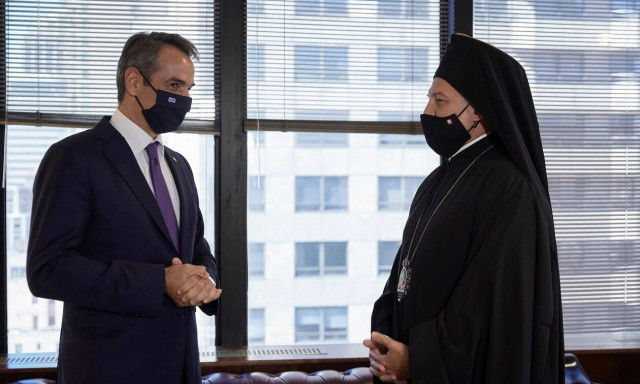 Ολοκληρώθηκε η συνάντηση Μητσοτάκη - Ελπιδοφόρου - «Λήξαν το θέμα» λένε από την κυβέρνηση